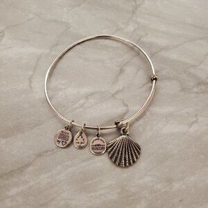 🐚 Alex and Ani Beach Nautical Shell Silver Expasndable Charm Bracelet 🐚